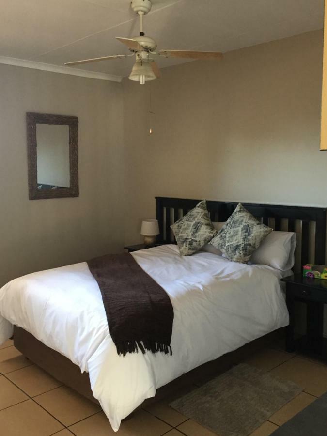 African Kingdom Guest House Boksburg Exterior foto