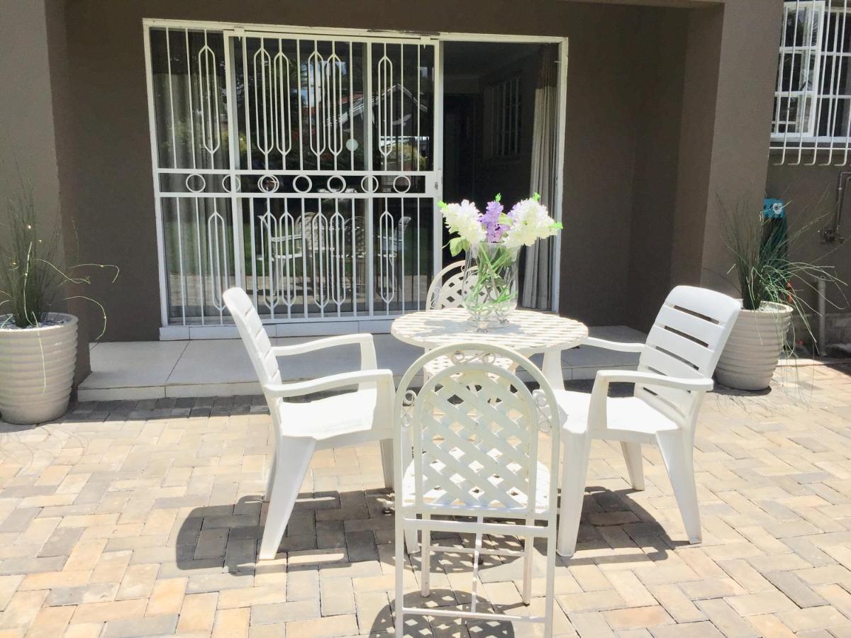 African Kingdom Guest House Boksburg Exterior foto